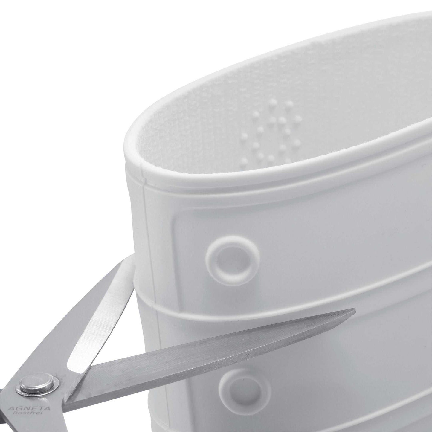 Detailansicht des kürzbaren Schafts der Sicherheitsstiefel - Gummistiefel NORA Weiss S5 mit Markierung zum individuellen Anpassen der Höhe.