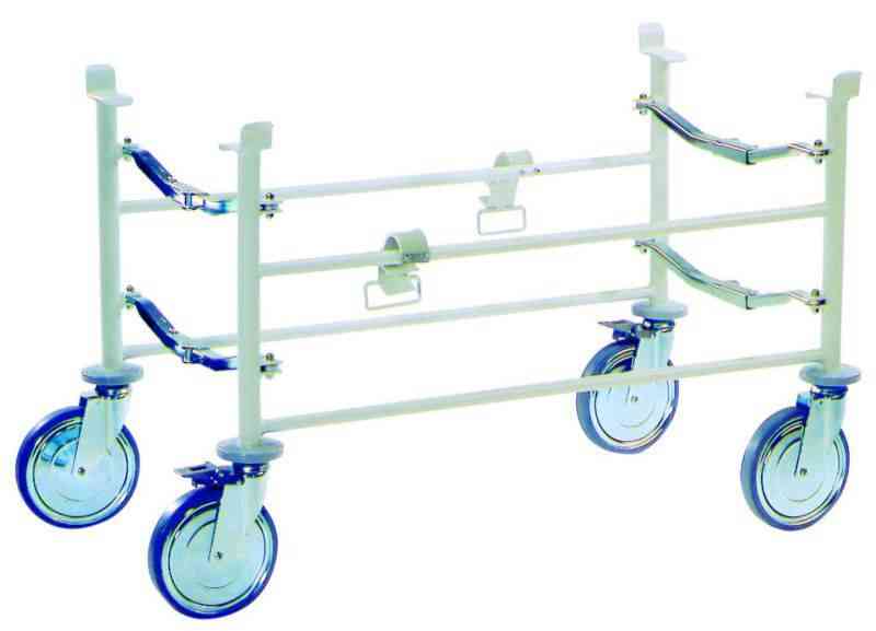 Fahrgestell Krankentragen - Stabilität, Beweglichkeit durch flexible Halterungen und leichtgängige Rollen für medizinische Anwendungen.
